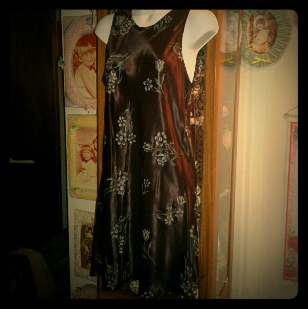 NWT,Vintage 90's,Shiny,Burgundy/Maroon,Asian-Style,Dress with Blue Floral Detail